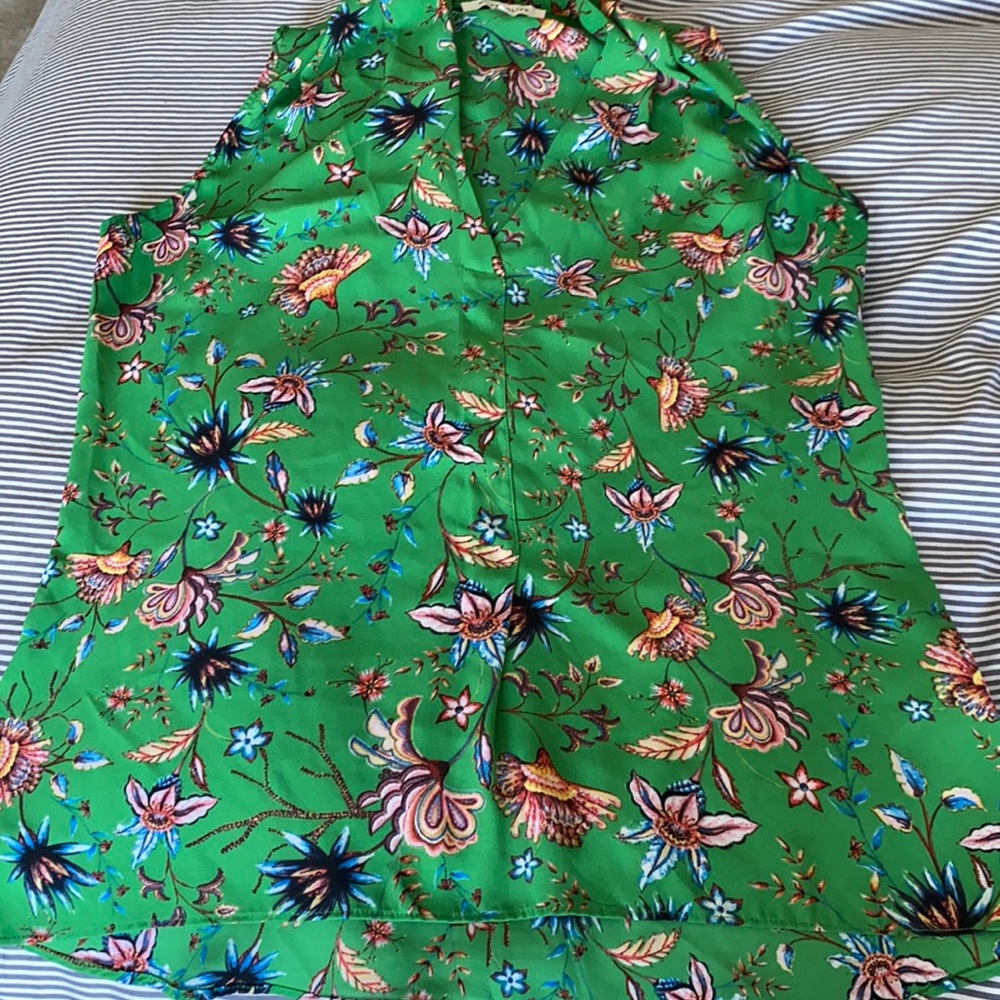 ROSE + OLIVE Kelly green floral tank size small